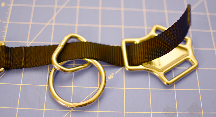 breastpiece-strap-threading